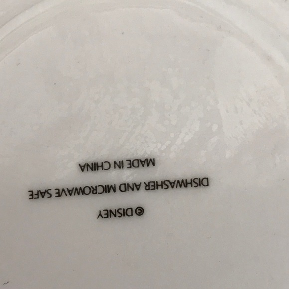 Disney Wonderland Tea cup and saucer 1951 Alice in Wonderland red Queen - Picture 9 of 11